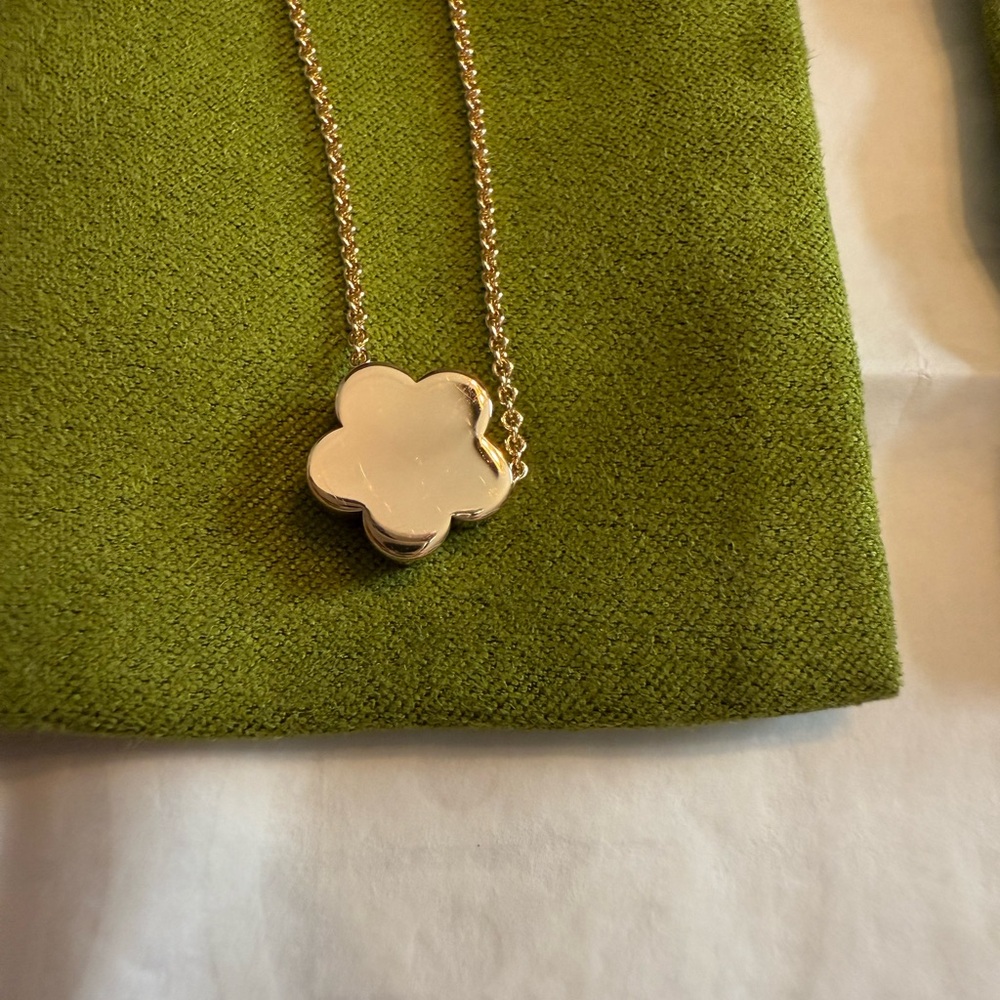 Tory Burch Kia Flower Pendant Necklace and Clover Earring’s NEW - Picture 13 of 15
